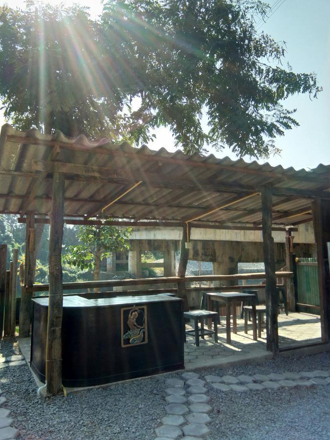 Khonthao Hotel Ламфун Екстериор снимка